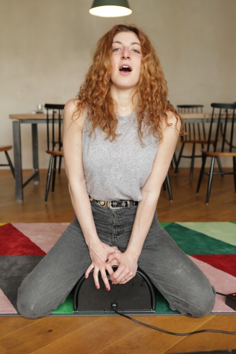 amateur redhead top img