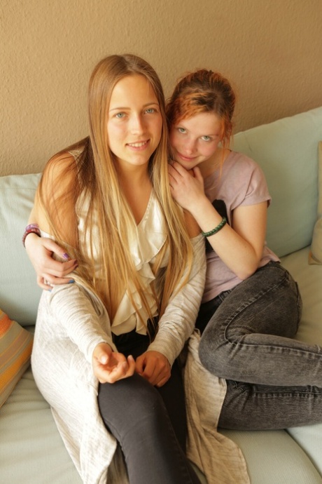 oude harige oma pornografisch van hoge kwaliteit foto