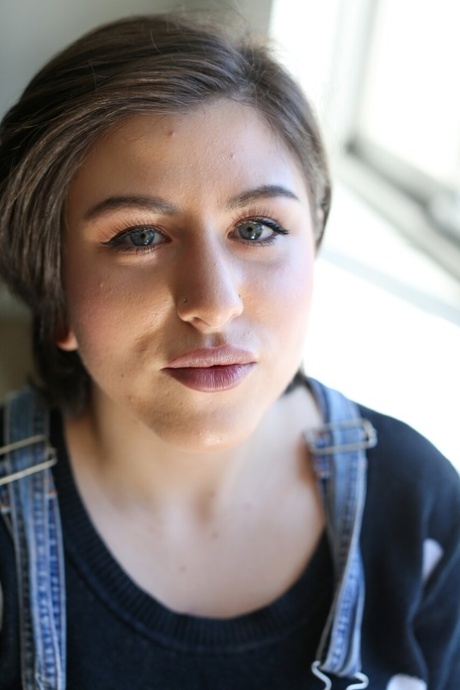 chubby short hair art porn photo