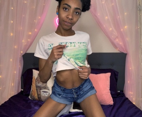 skinny black nude img