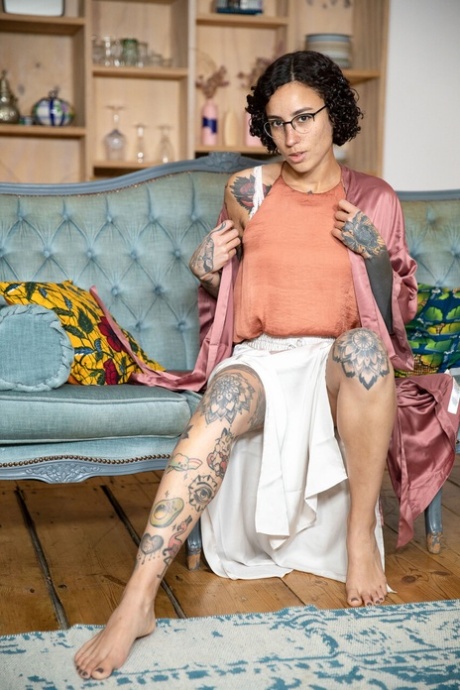 abuela desvistiéndose gratis agradable foto