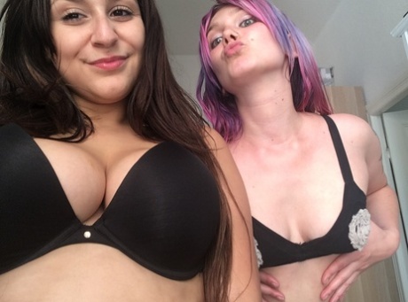 selfie con grandi tette esclusivo di alta qualità img
