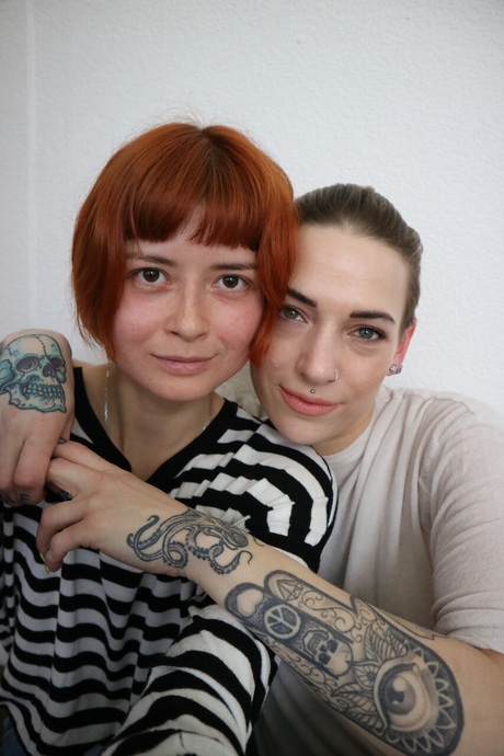 tatuerad rödhårig bästa naken bilder