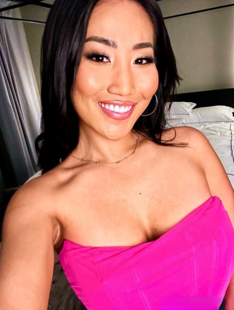 asiatisk bbc naken exklusiv foto
