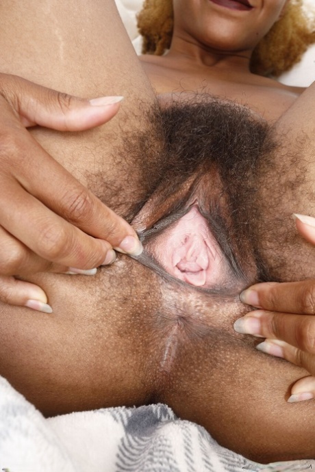 black pussy lips free xxx gallery