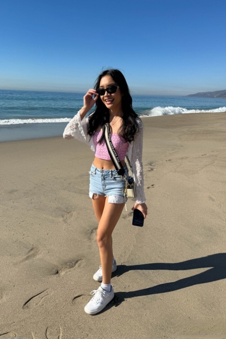 金髪の美女 セクシー裸 画像