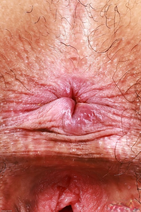 kudrnatá brunetka pěkná vysoká kvalita img