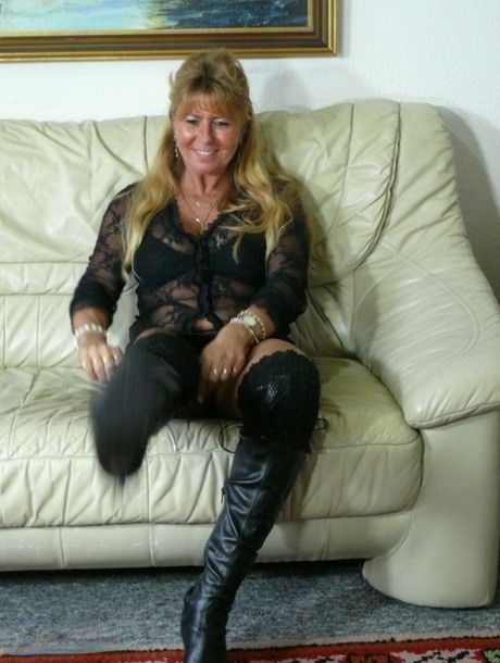 german milf free naked galleries