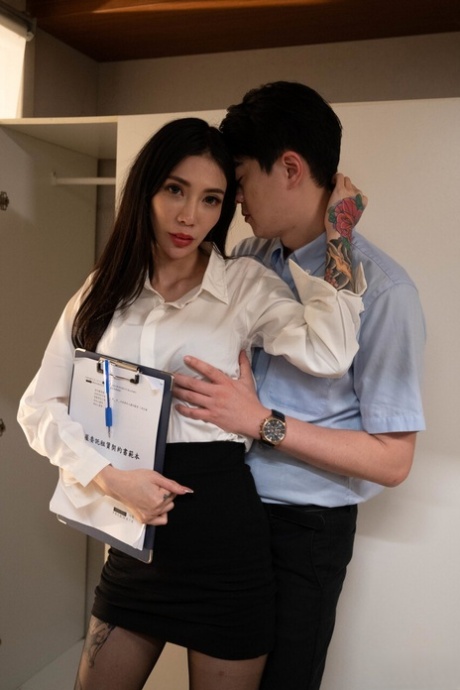 money pornographic photos