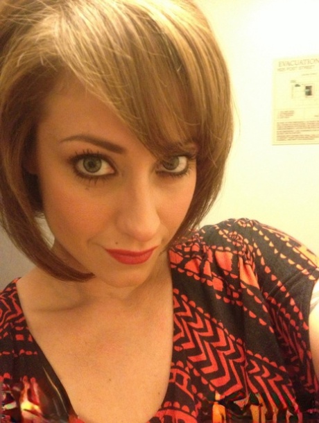 milf de pelo corto hermosa pornografica galería
