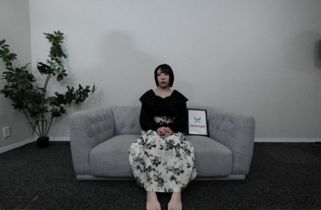 日本大美女 色情 畫廊