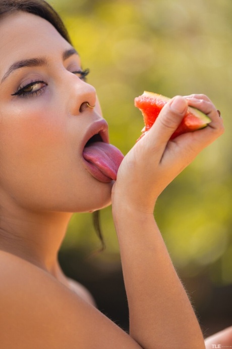 giovane spagnolo pornografico per adulti immagine
