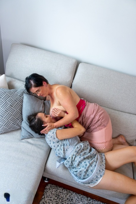 mature lesbian adult picture