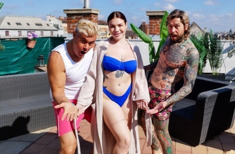 bikini curvy sesso ad alta definizione galleria