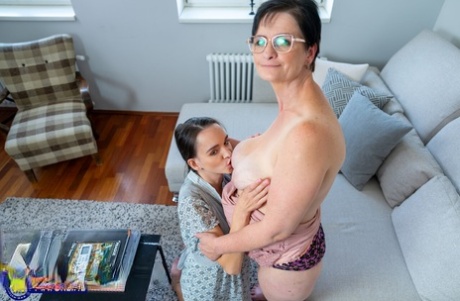 old granny free porn images