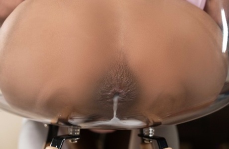 latinas de peitos pequenos erótico grátis imagens