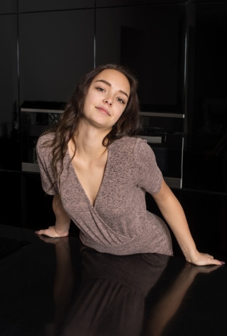krøllet brunette eksklusiv xxx billede