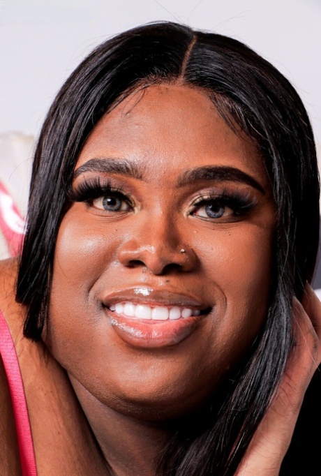 fat shemale free porn pics