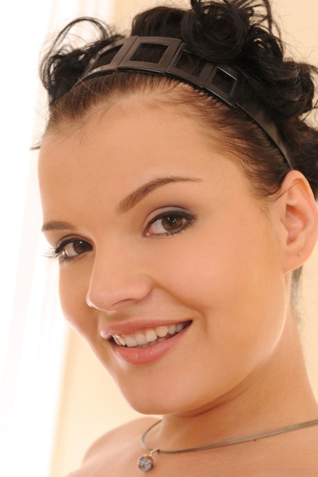 Baby Nicole model perfect img