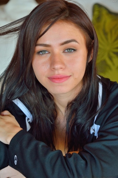 Megan Fox porn model gallery