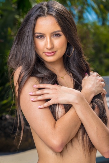 Eliza Ibarra high quality actress gallery
